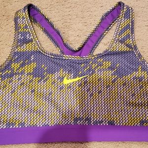 Nike Medium Support Sports Bra